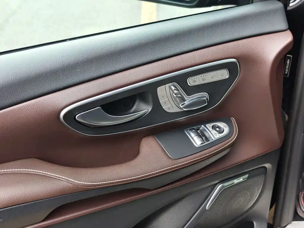 Mercedes-Benz V-Class — миниатюра 15