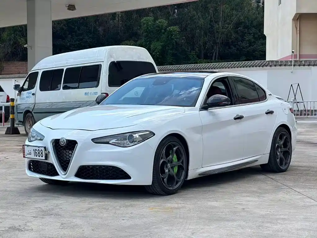 Alfa Romeo Giulia — миниатюра 3
