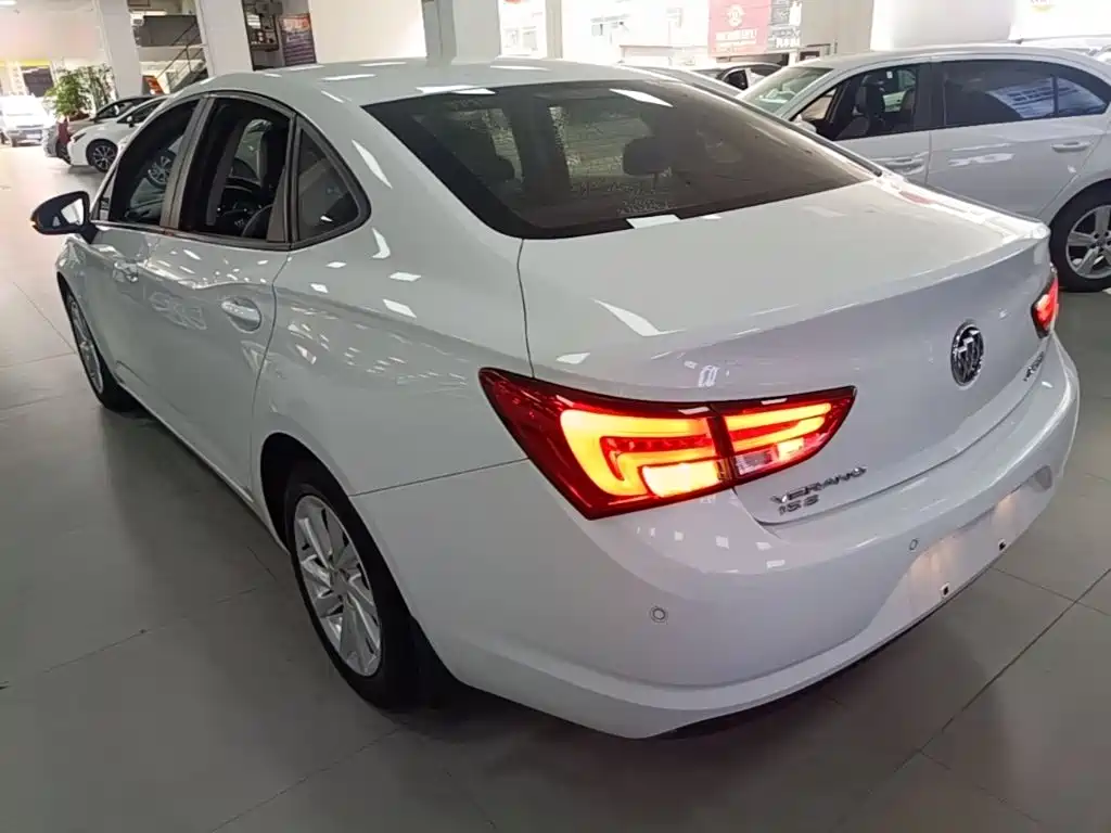 Buick Verano — миниатюра 5