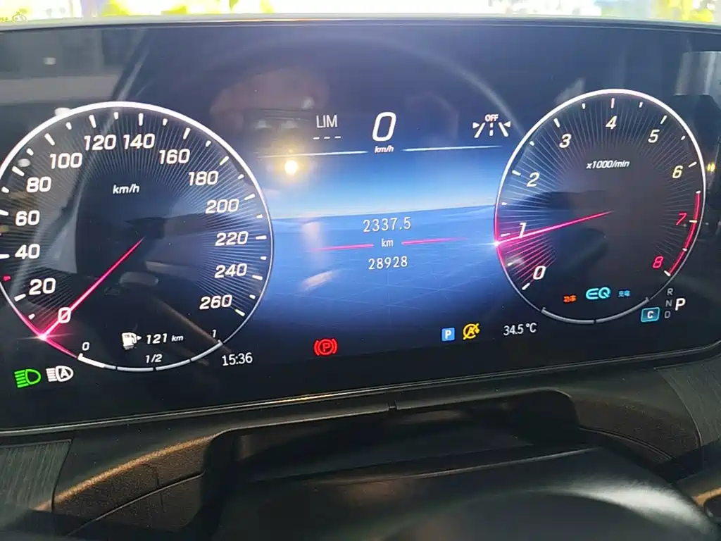 Mercedes-Benz C-Class — миниатюра 12