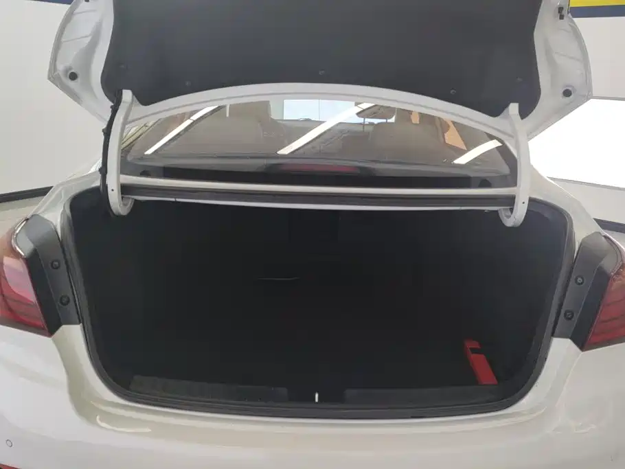 Hyundai Mistra — миниатюра 4