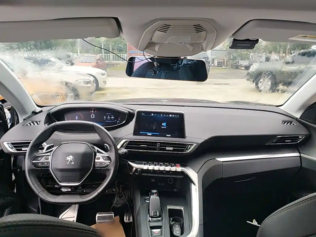Peugeot 4008 — миниатюра 10