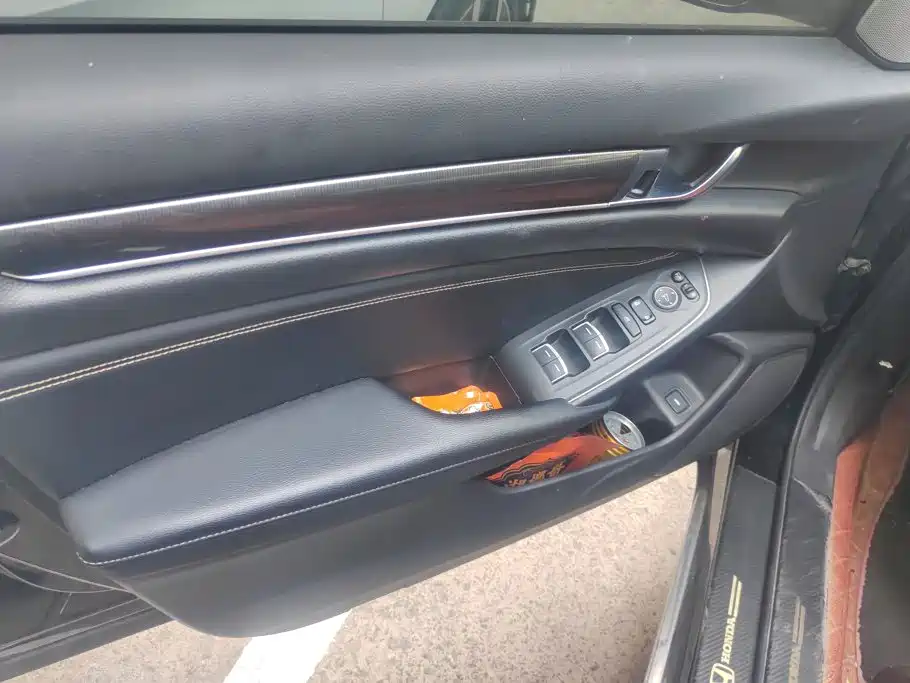 Honda Accord — миниатюра 7