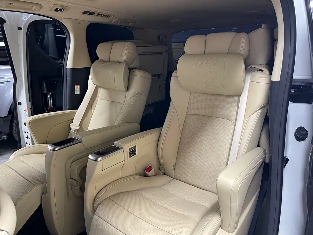 Toyota Alphard 2021 2.5L Luxury