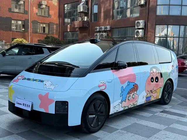 Li Auto IDEAL MEGA 2025