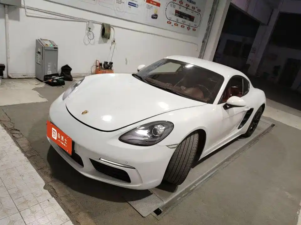 Porsche 718 2018 Cayman 2.0T