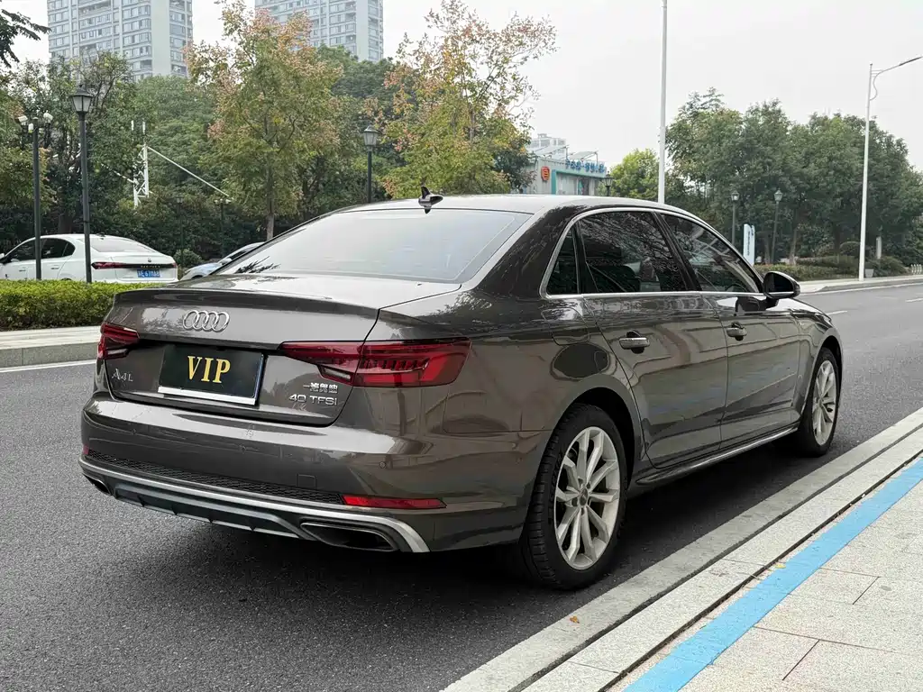 Audi A4L — миниатюра 5