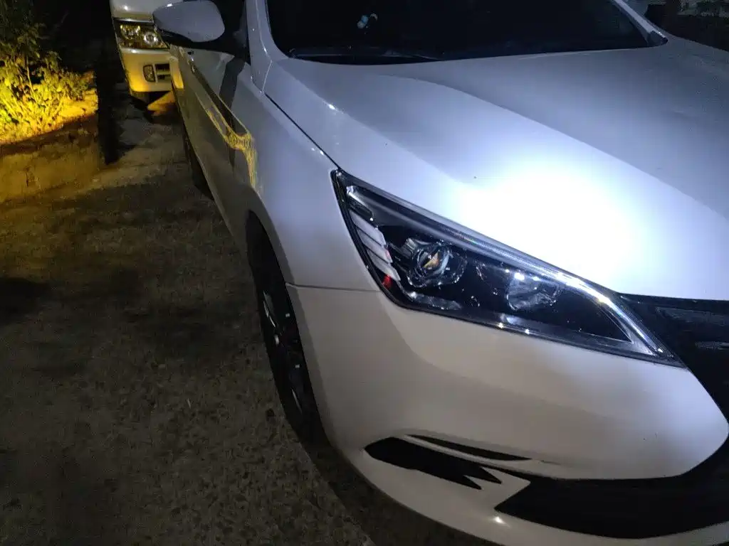 Changan Eado DT — миниатюра 7