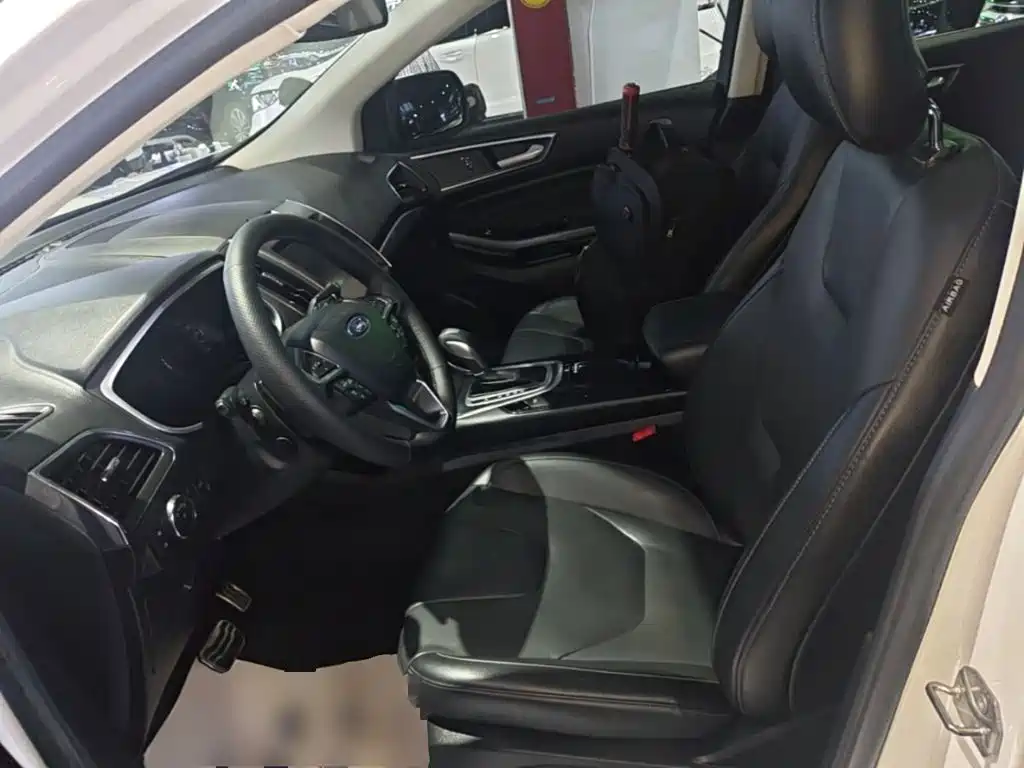 Ford Edge — миниатюра 15