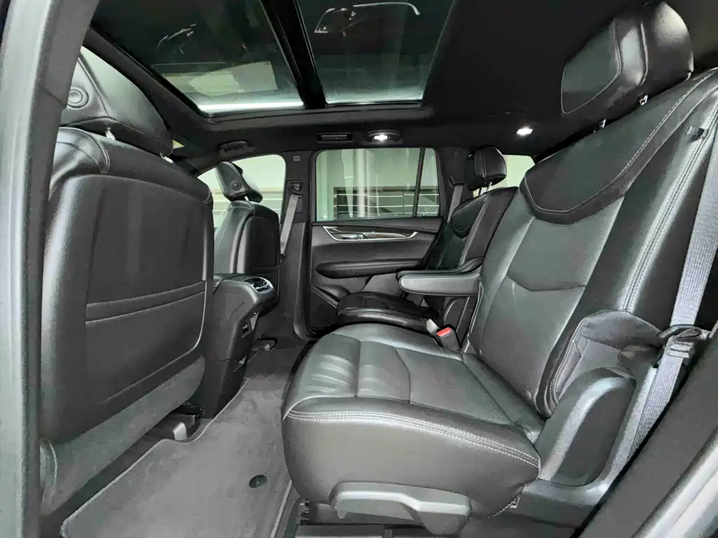 Cadillac XT6 — миниатюра 6
