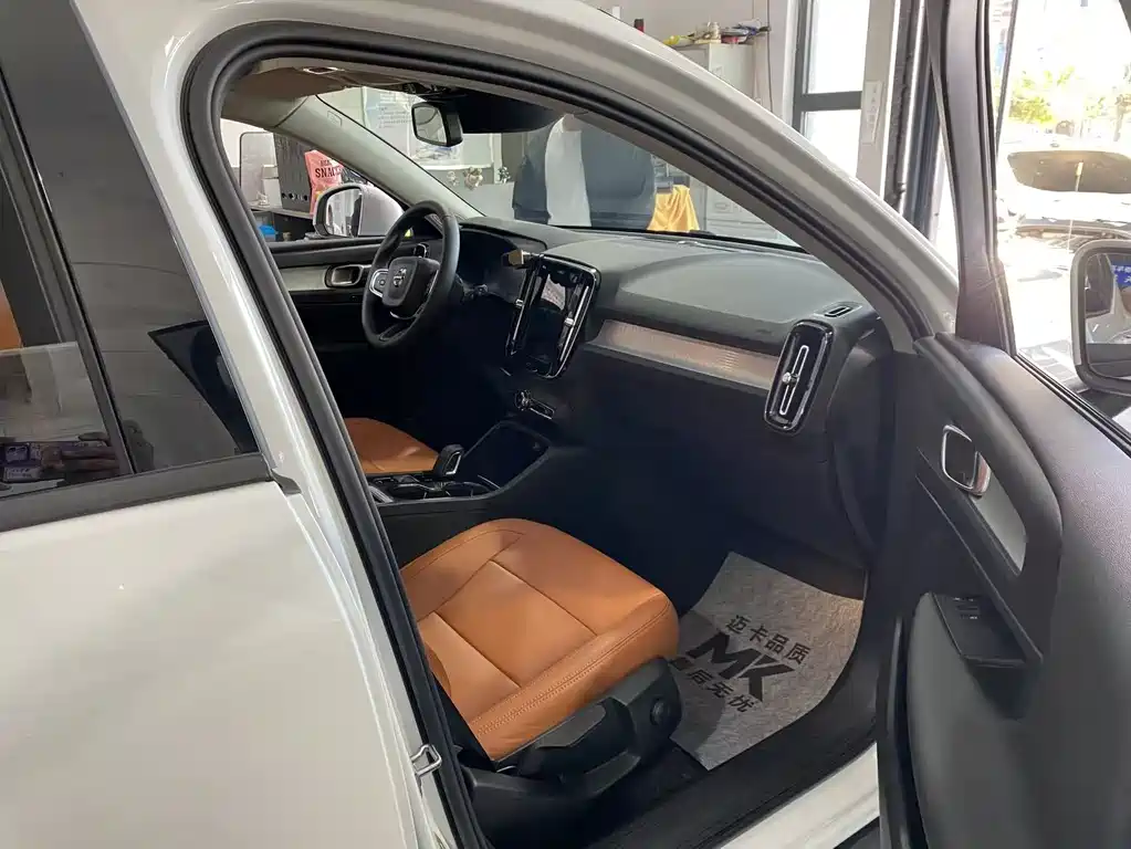 Volvo XC40 2021 T4 Fashion