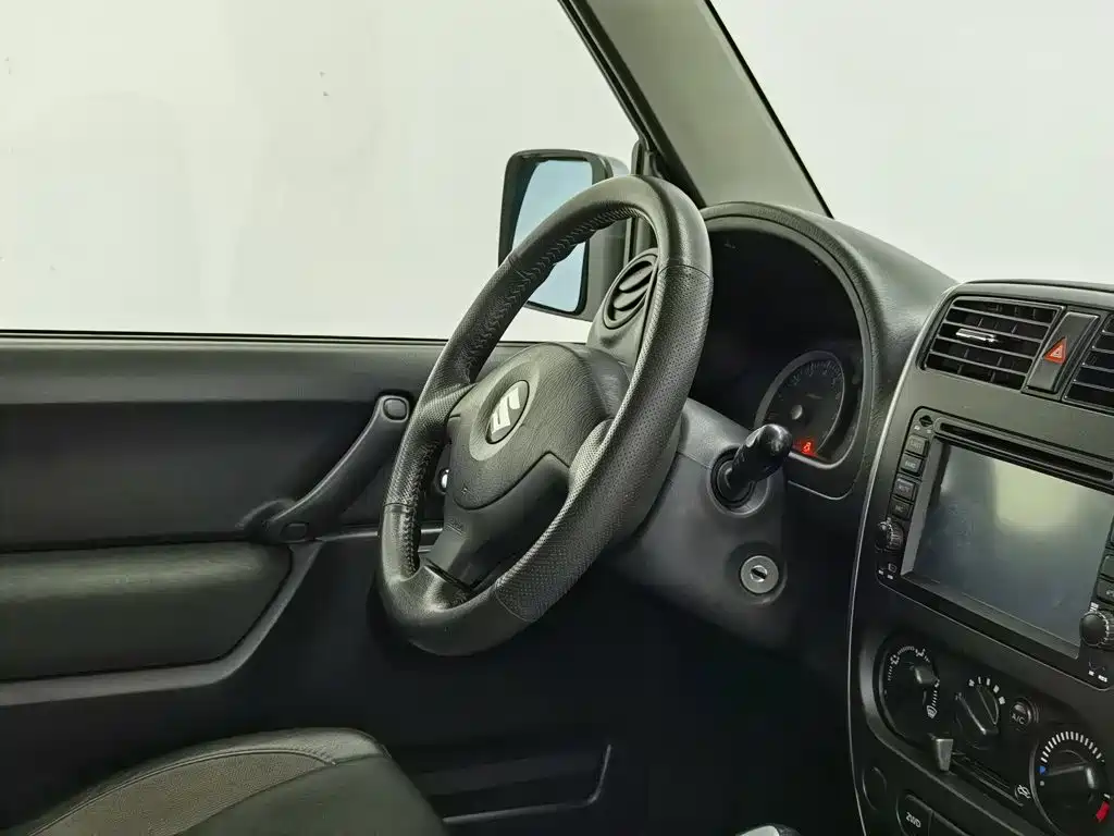 Suzuki Jimny — миниатюра 22