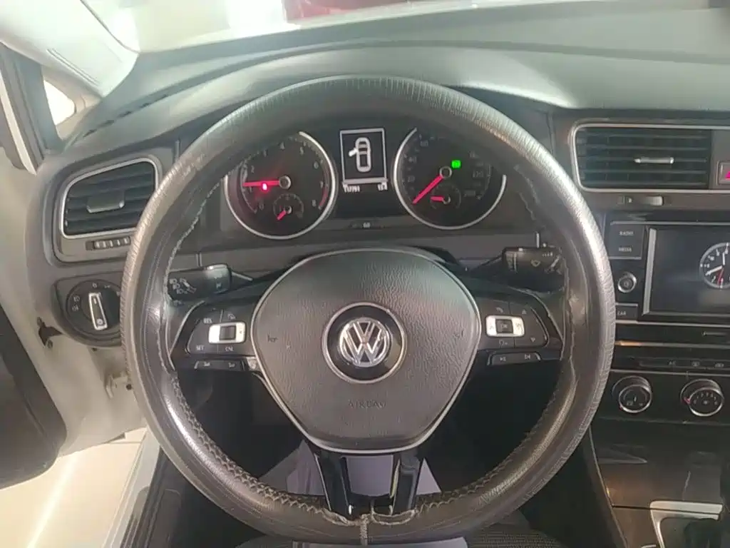 Volkswagen Golf — миниатюра 11