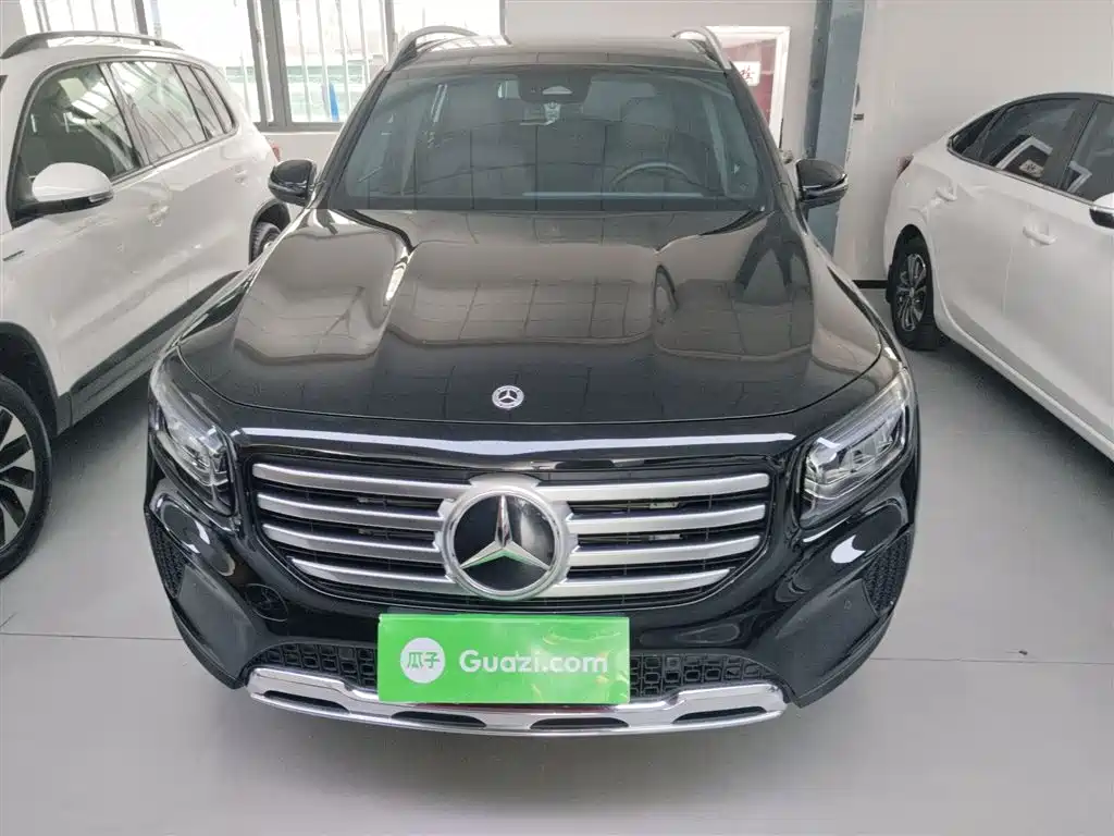 MERCEDES-BENZ  GLB