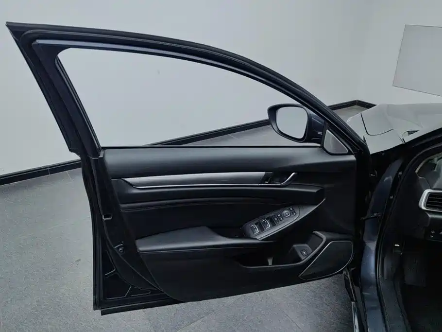 Honda Accord — миниатюра 7