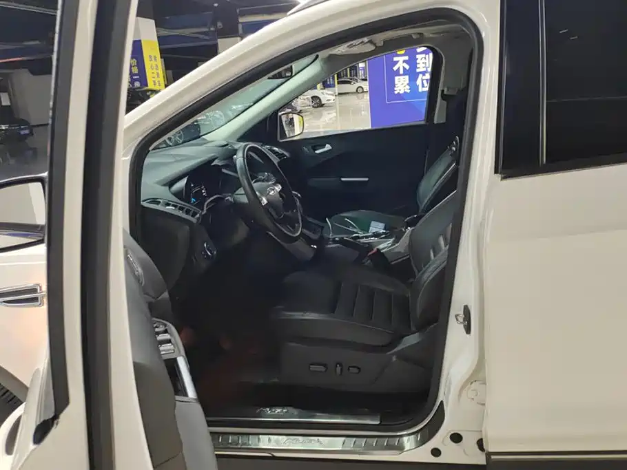 Ford Kuga — миниатюра 9