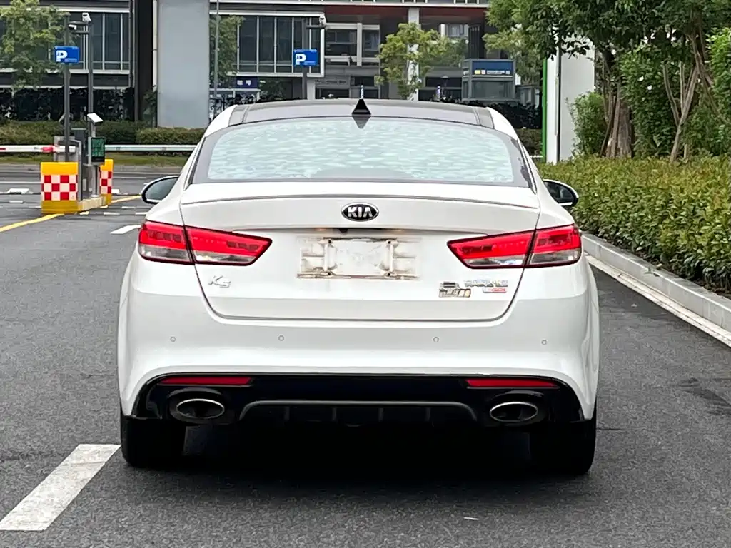 Kia K5 — миниатюра 5
