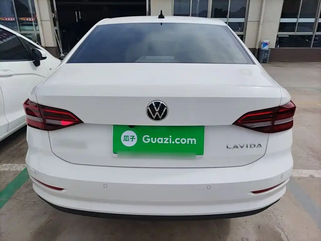Volkswagen Lavida — миниатюра 6