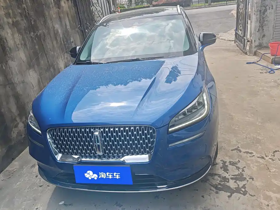 Lincoln Corsair — миниатюра 2