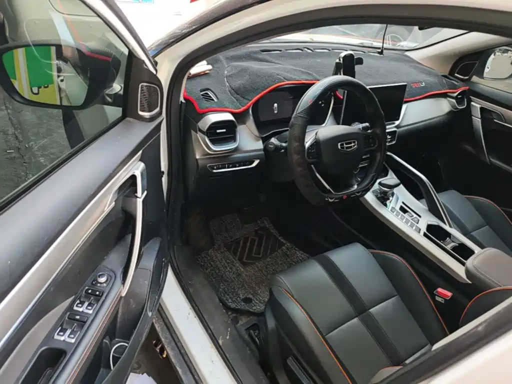 Geely Binyue — миниатюра 16