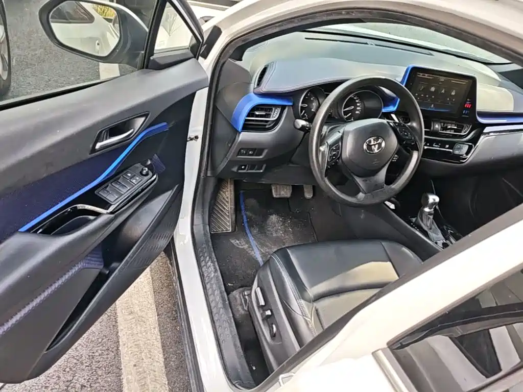 Toyota C-HR — миниатюра 16