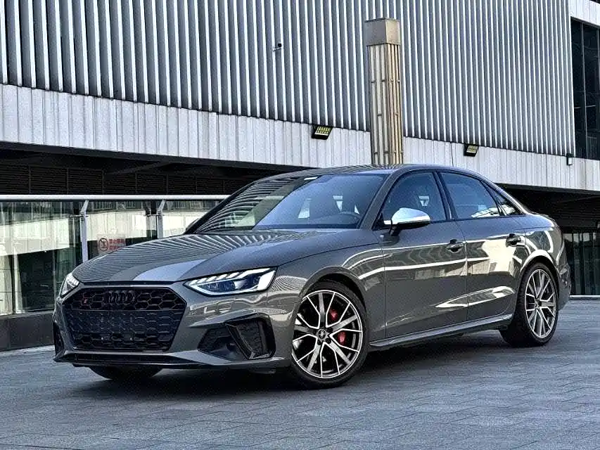 Audi S4