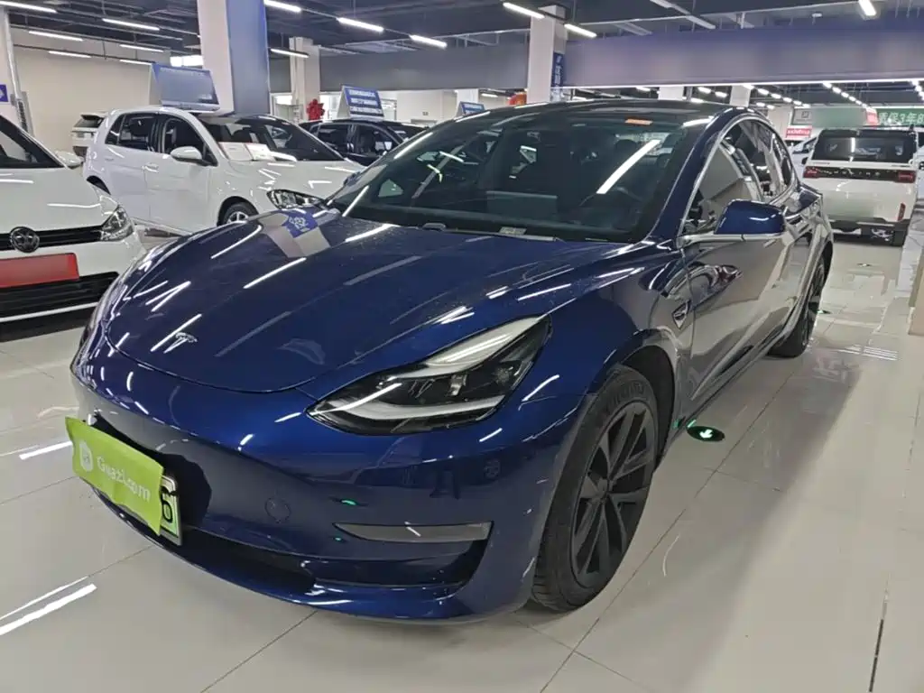 Tesla Model 3 — миниатюра 2