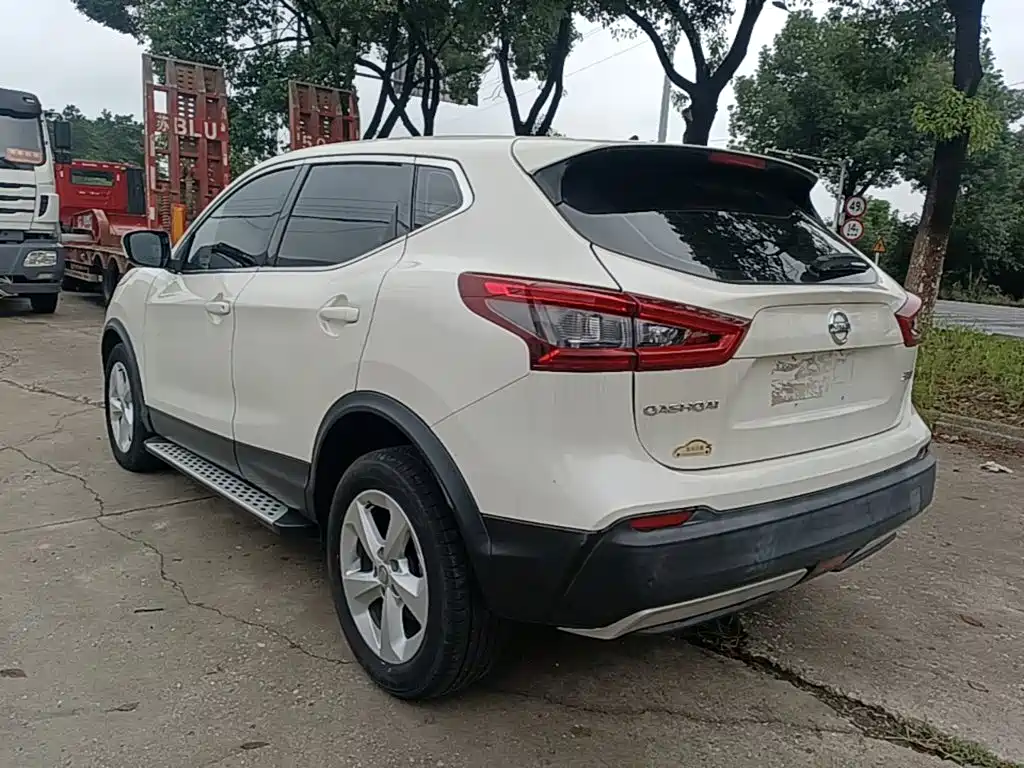 Nissan Qashqai — миниатюра 5