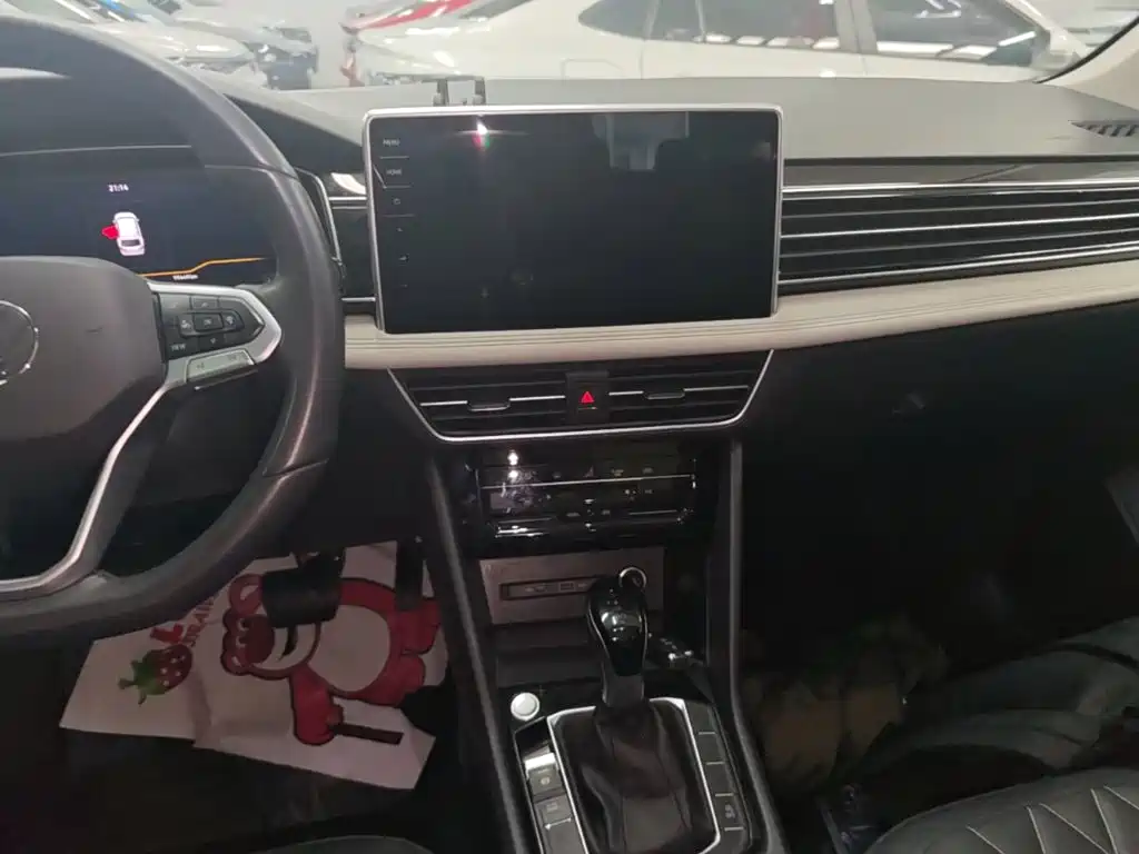 Volkswagen Tiguan L — миниатюра 13