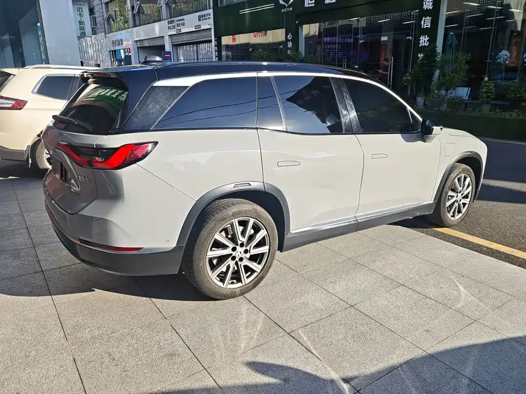 NIO ES8 — миниатюра 13