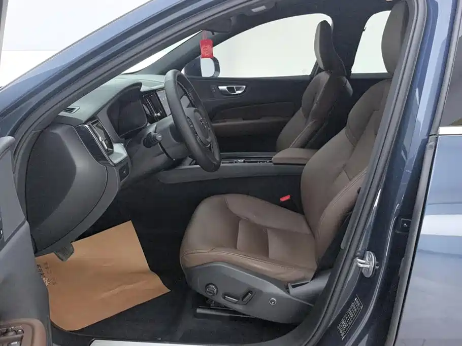 Volvo XC60 — миниатюра 9