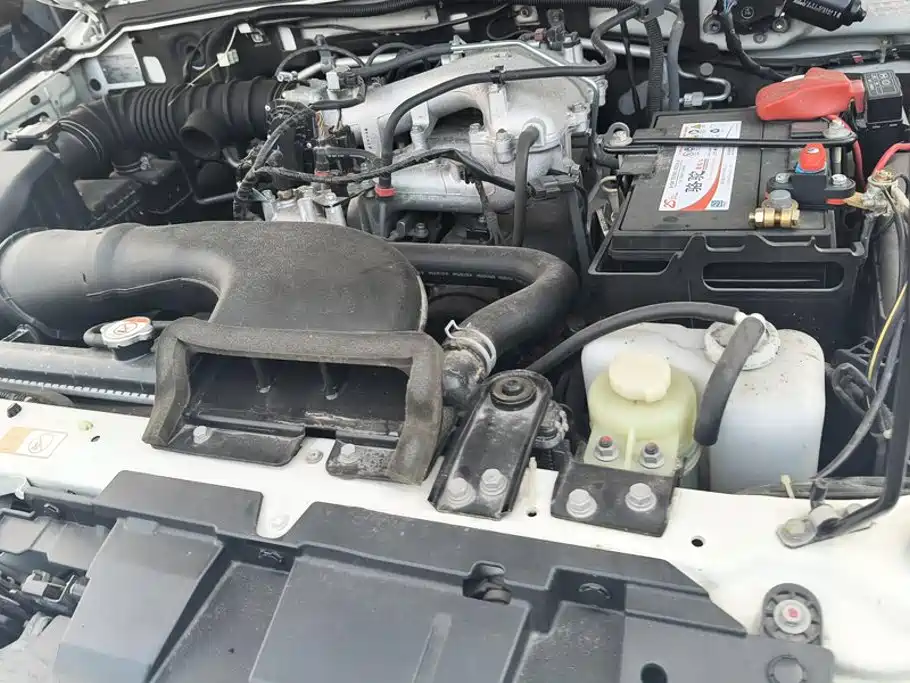Mitsubishi Pajero (Import) — миниатюра 10