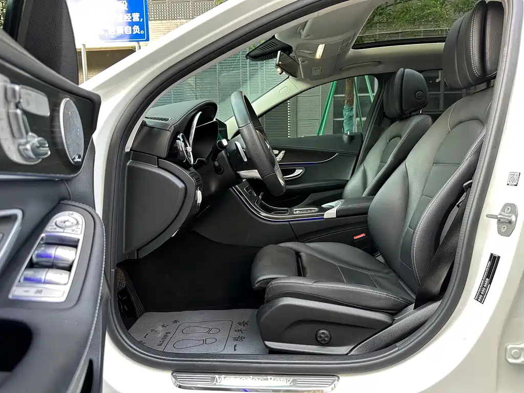 MERCEDES-BENZ C CLASS