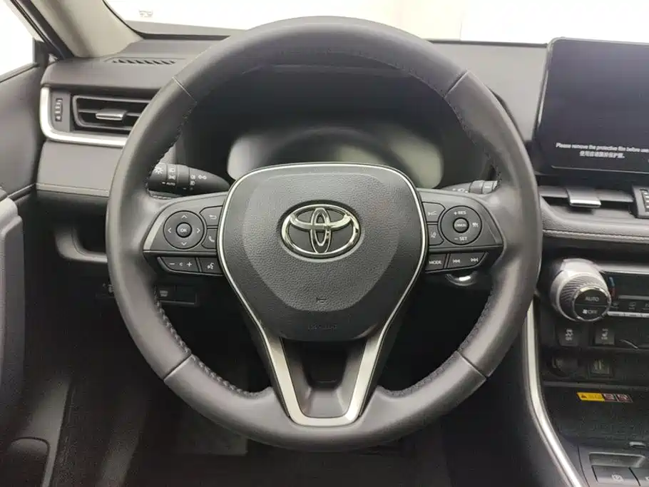 Toyota RAV4 — миниатюра 15
