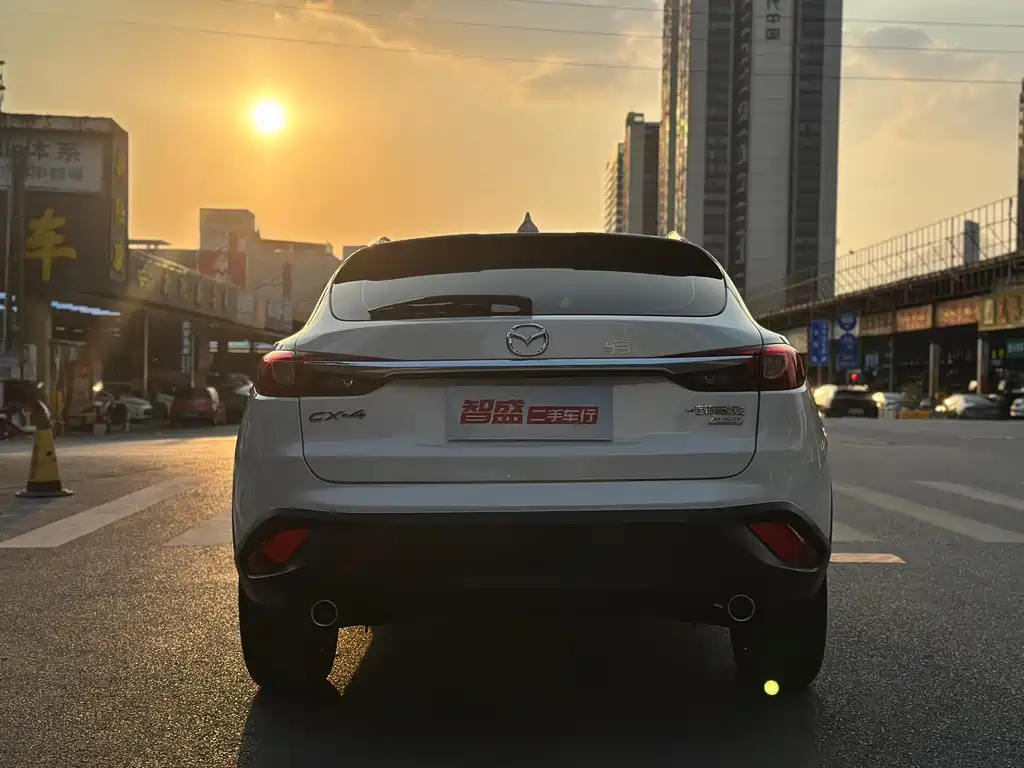 MAZDA CX 4