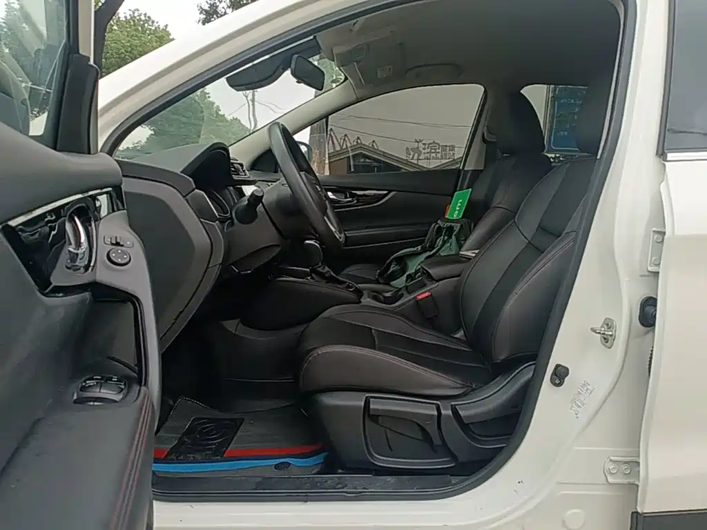Nissan Qashqai — миниатюра 16