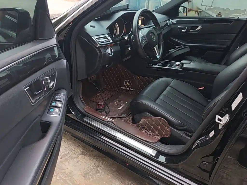 Mercedes-Benz E-Class — миниатюра 16
