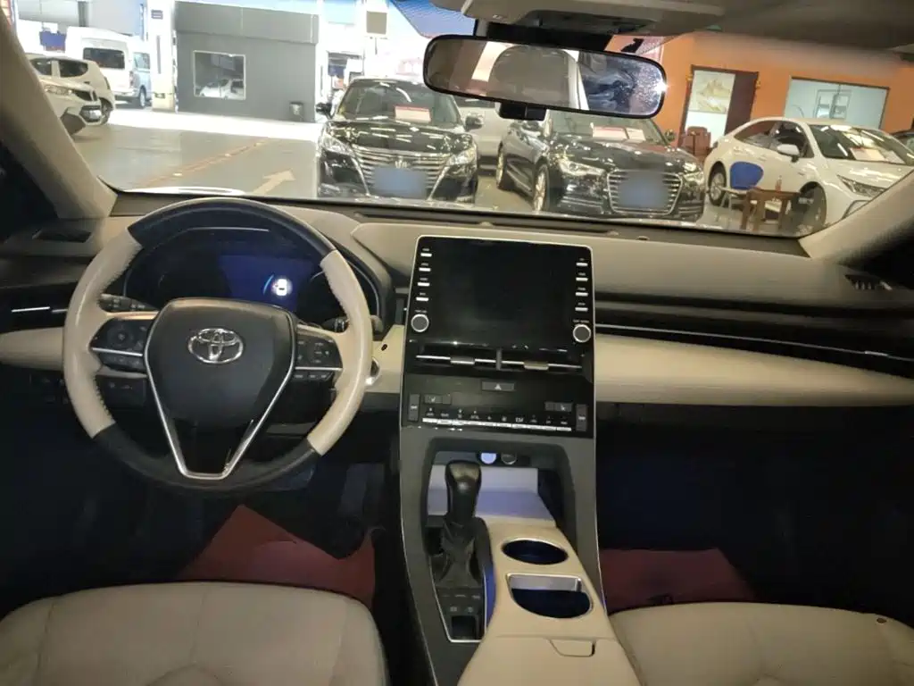 Toyota Avalon — миниатюра 10