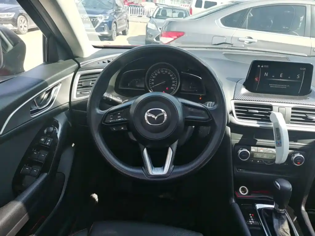 Mazda 3 Axela — миниатюра 11