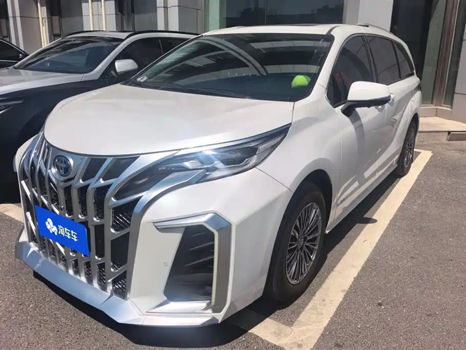 Toyota Sienna 2023