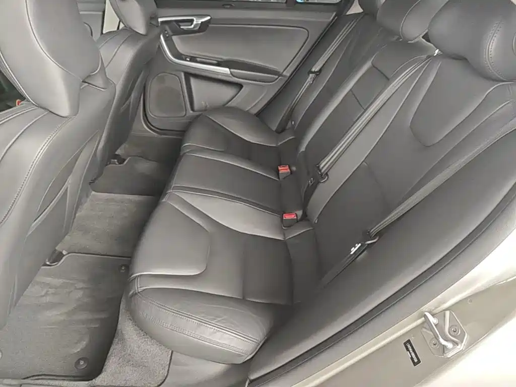 Volvo S60 — миниатюра 17