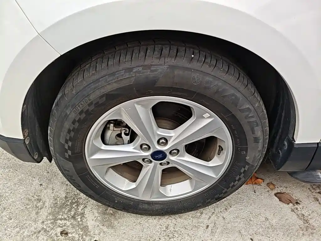 Ford Edge — миниатюра 23