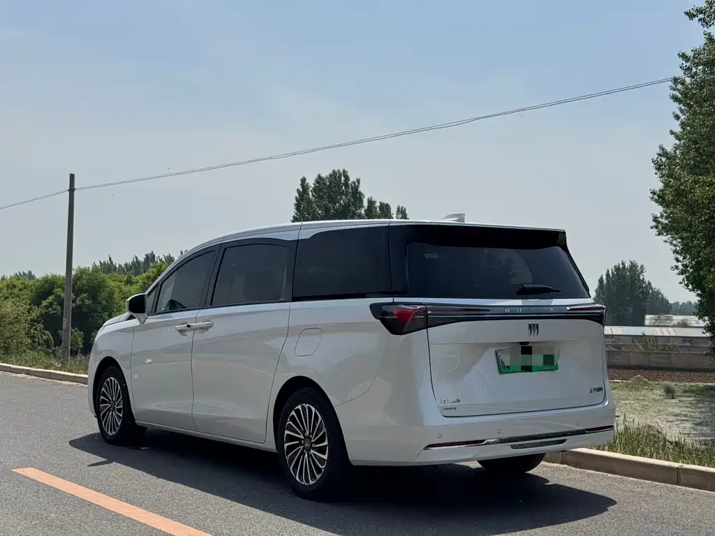 Buick GL8 2025 Smart