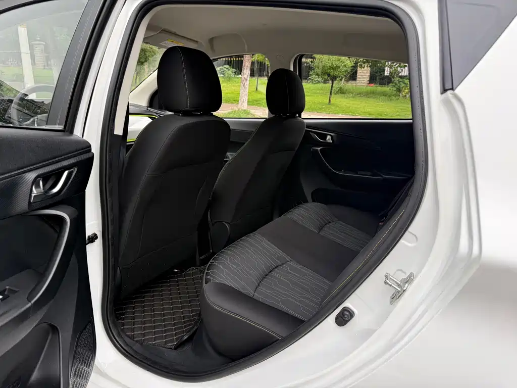 Changan Benben E-Star — миниатюра 7
