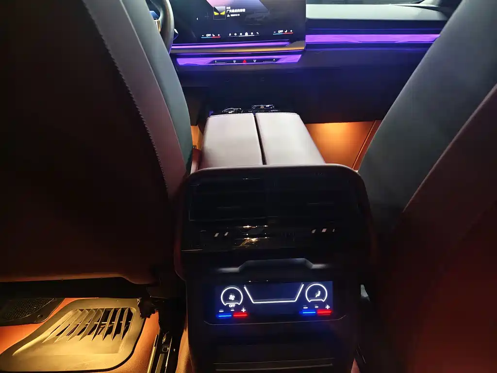 BMW 5 Series — миниатюра 8