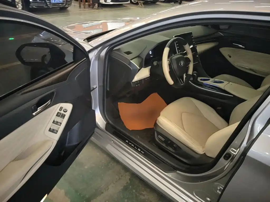 Toyota Avalon — миниатюра 16