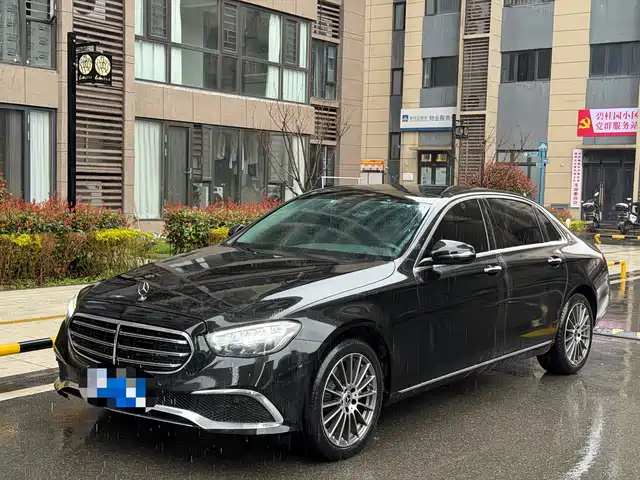 MERCEDES-BENZ E CLASS