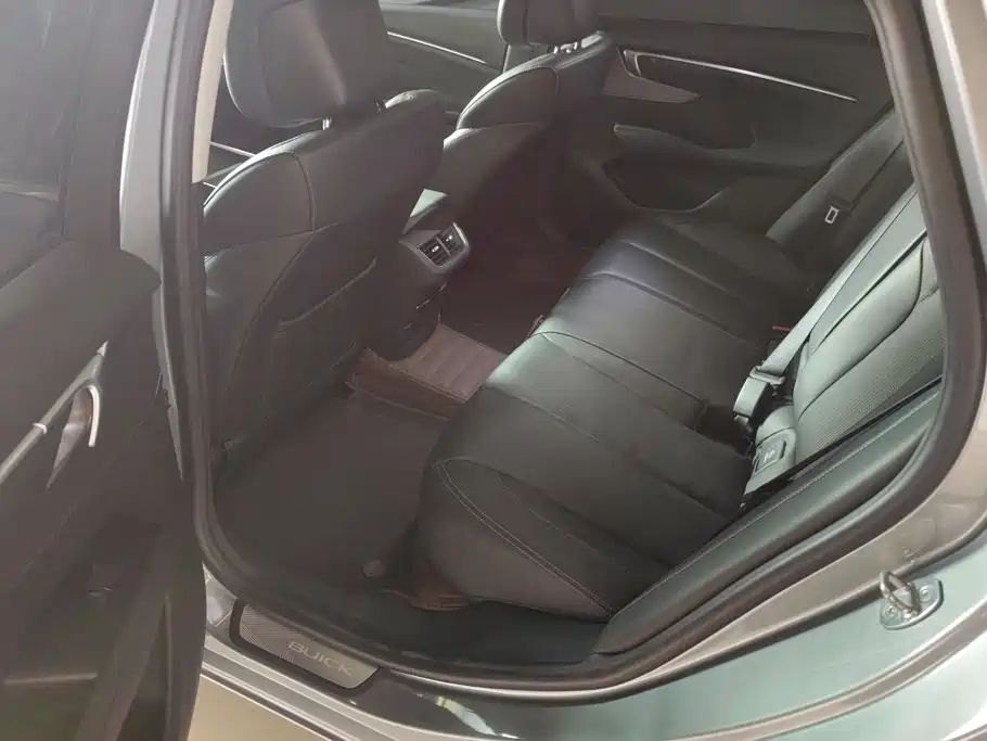 Buick LaCrosse — миниатюра 11