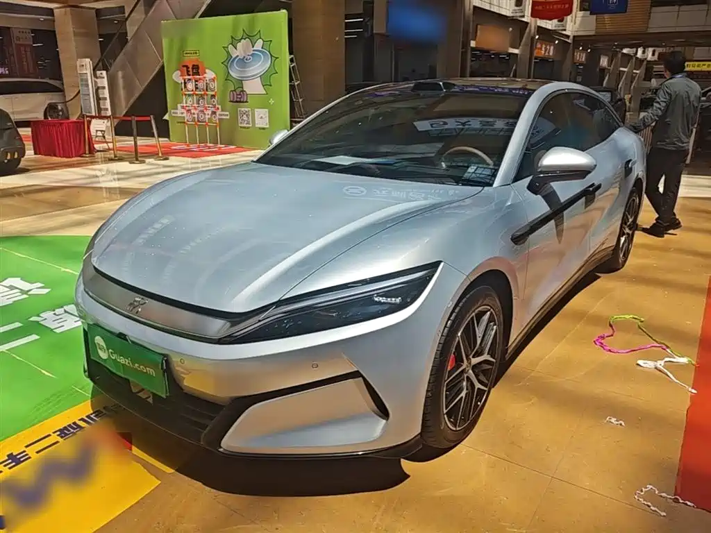Byd 汉L 2025
