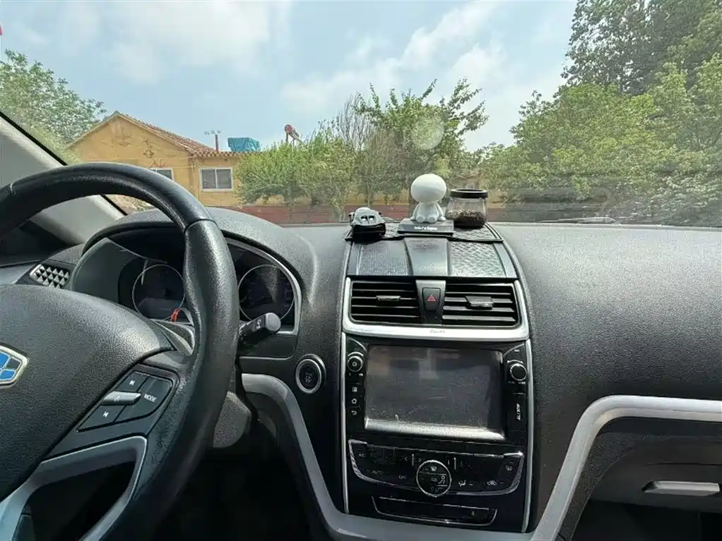 Geely Emgrand 2015 RS 1.5L MT